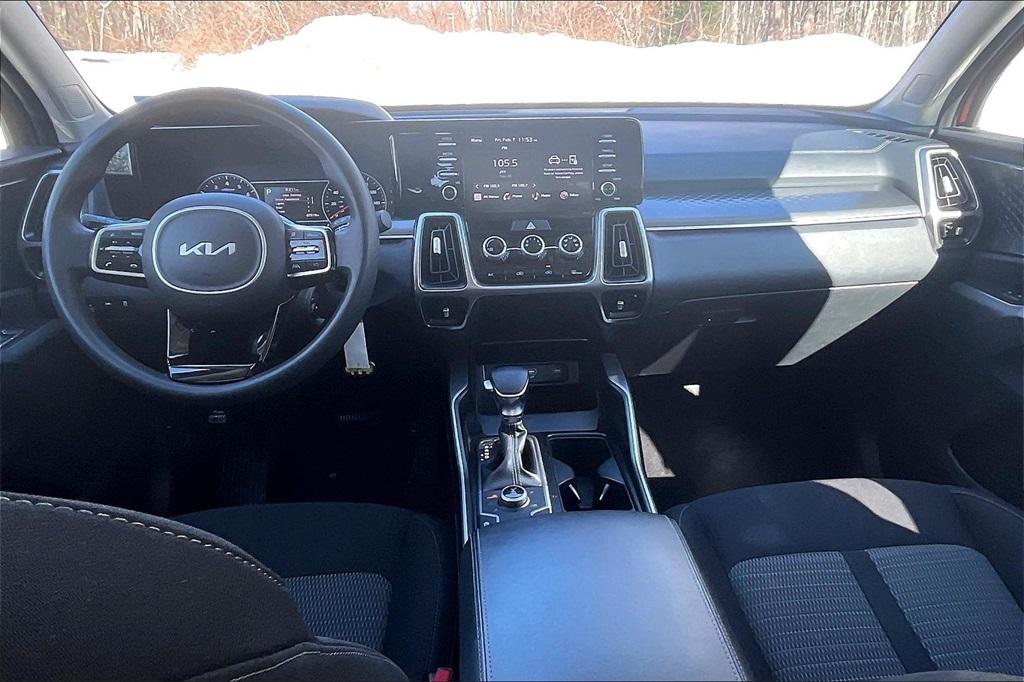 2022 Kia Sorento LX - Photo 20