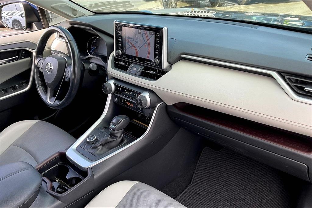 2019 Toyota RAV4 Hybrid Limited - Photo 13