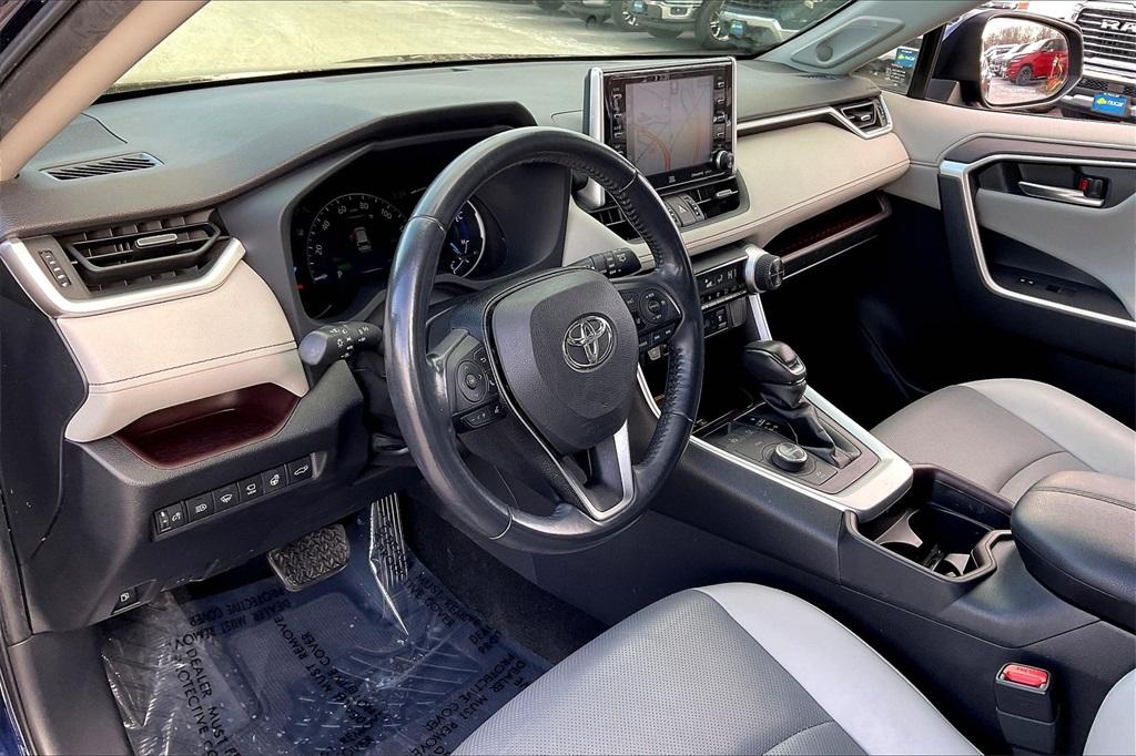 2019 Toyota RAV4 Hybrid Limited - Photo 8