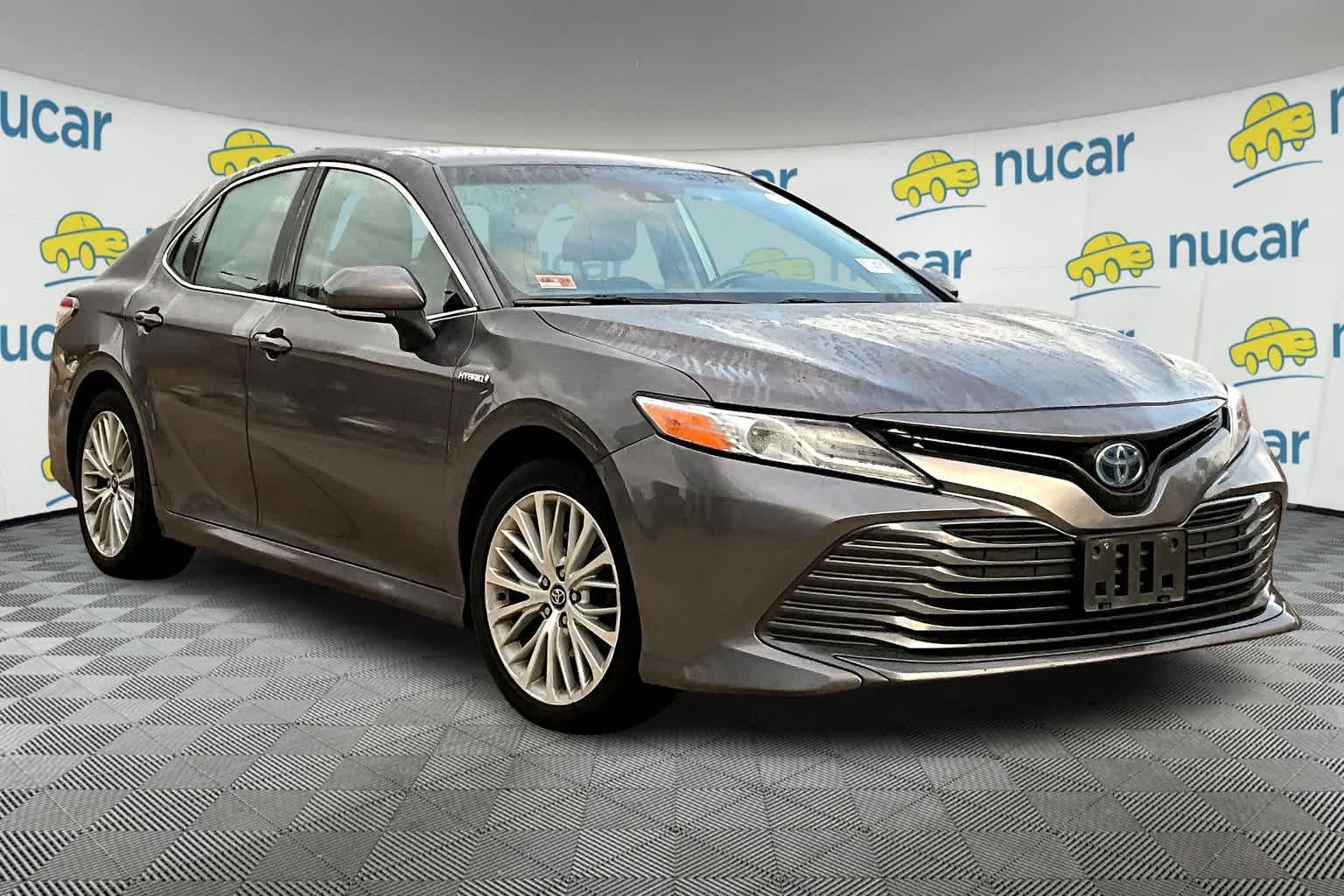 2019 Toyota Camry Hybrid XLE