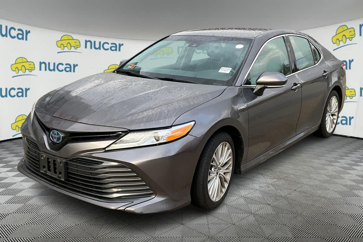 2019 Toyota Camry Hybrid XLE - Photo 3