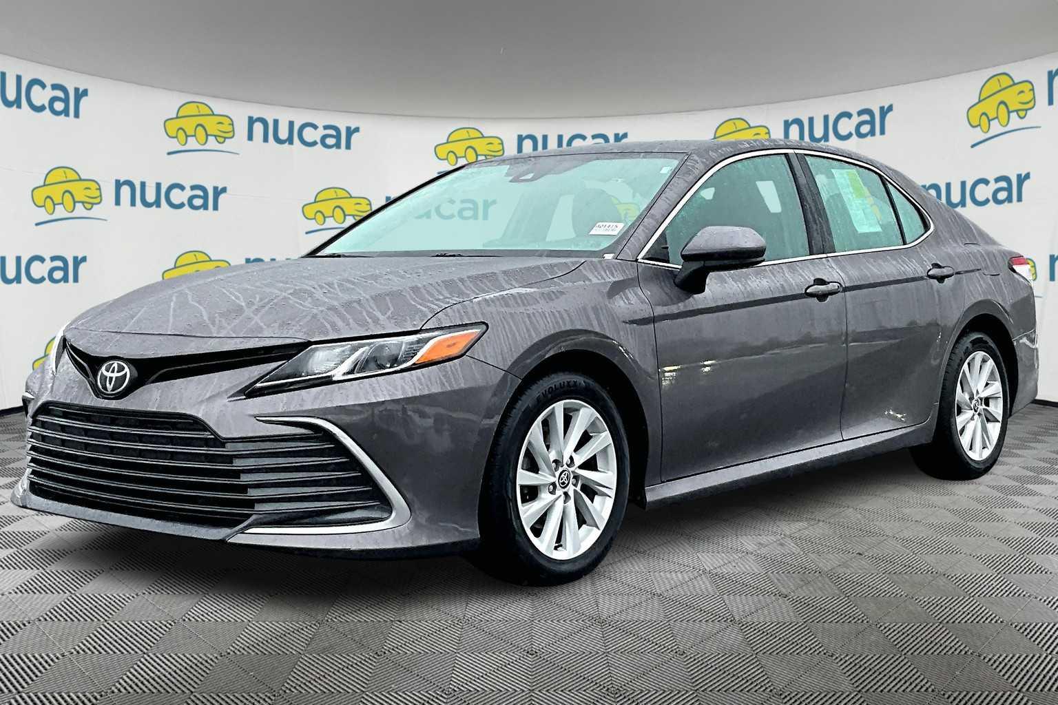 2022 Toyota Camry LE - Photo 3