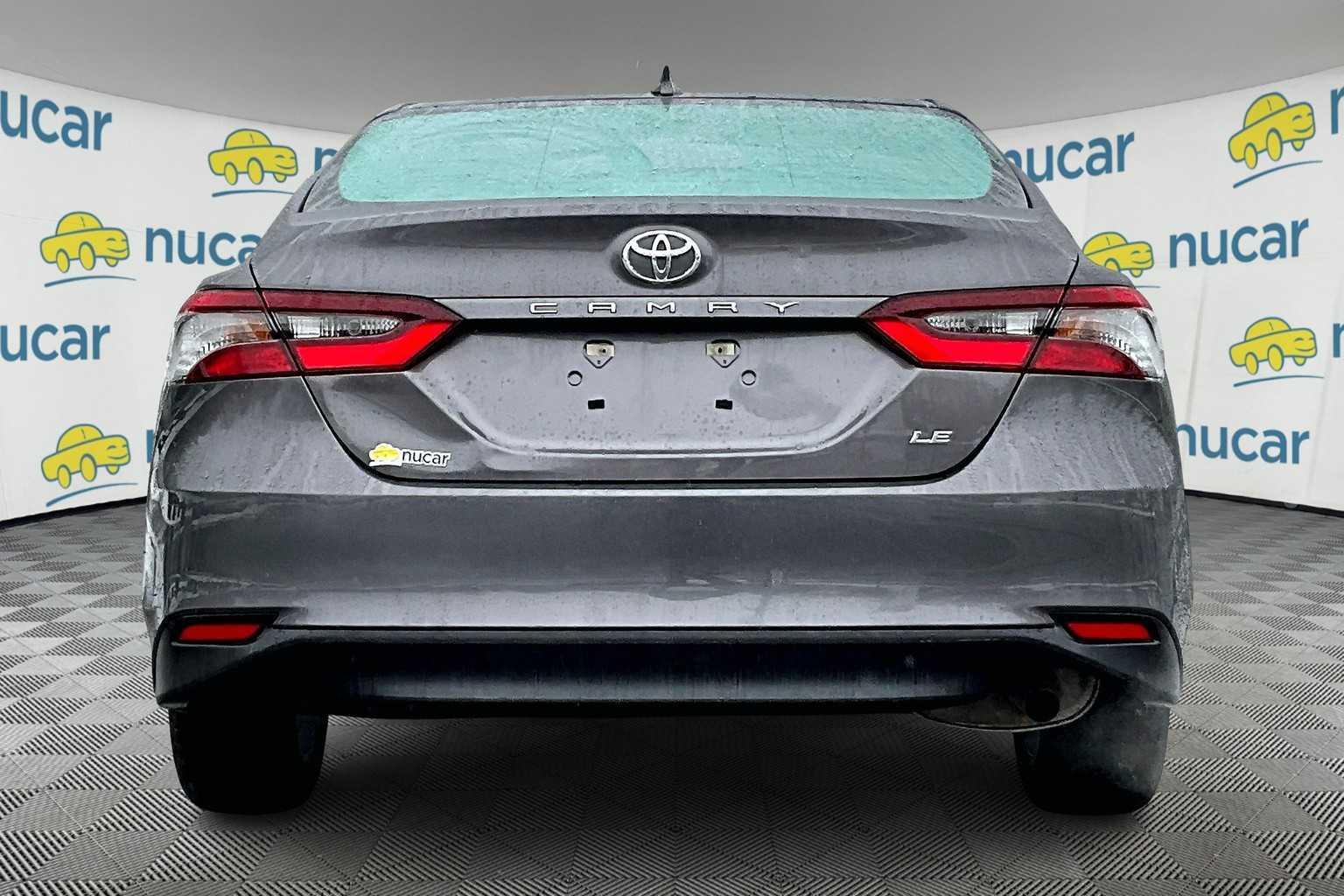 2022 Toyota Camry LE - Photo 5