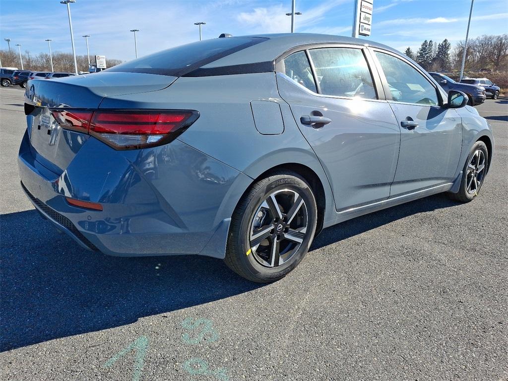 2025 Nissan Sentra SV - Photo 4