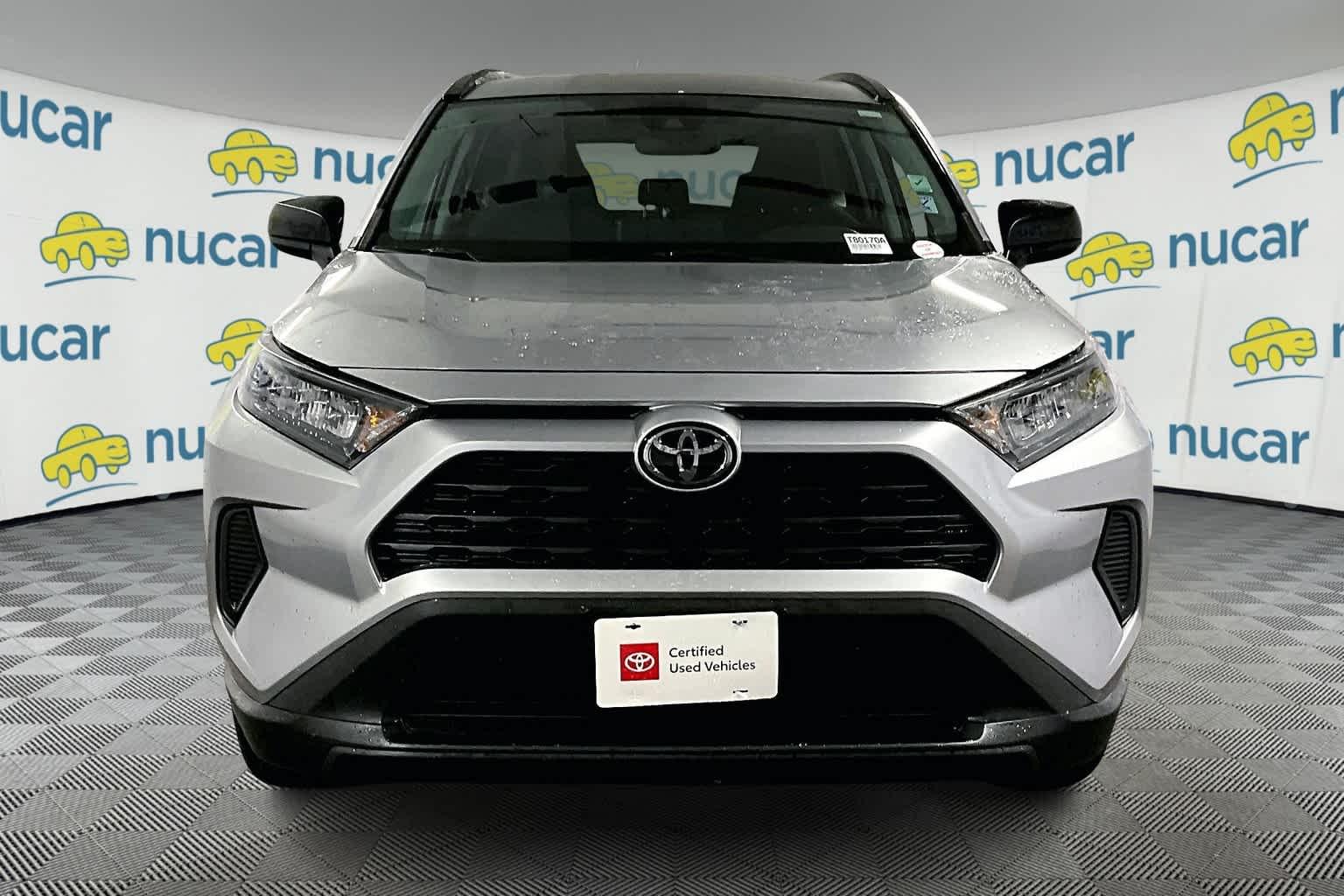 2020 Toyota RAV4 LE - Photo 2