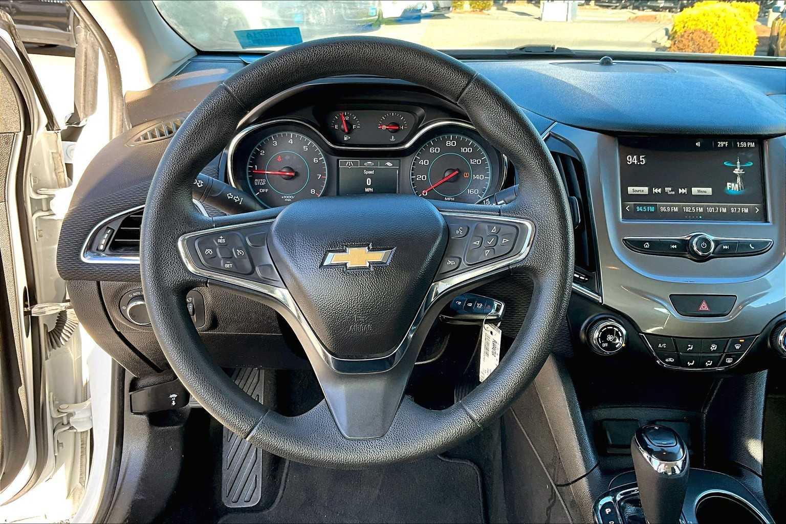 2018 Chevrolet Cruze LT - Photo 17