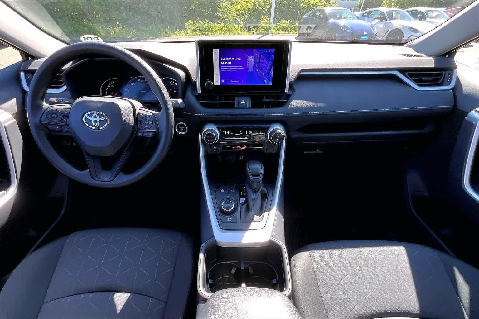 2024 Toyota RAV4 Hybrid XLE - Photo 11