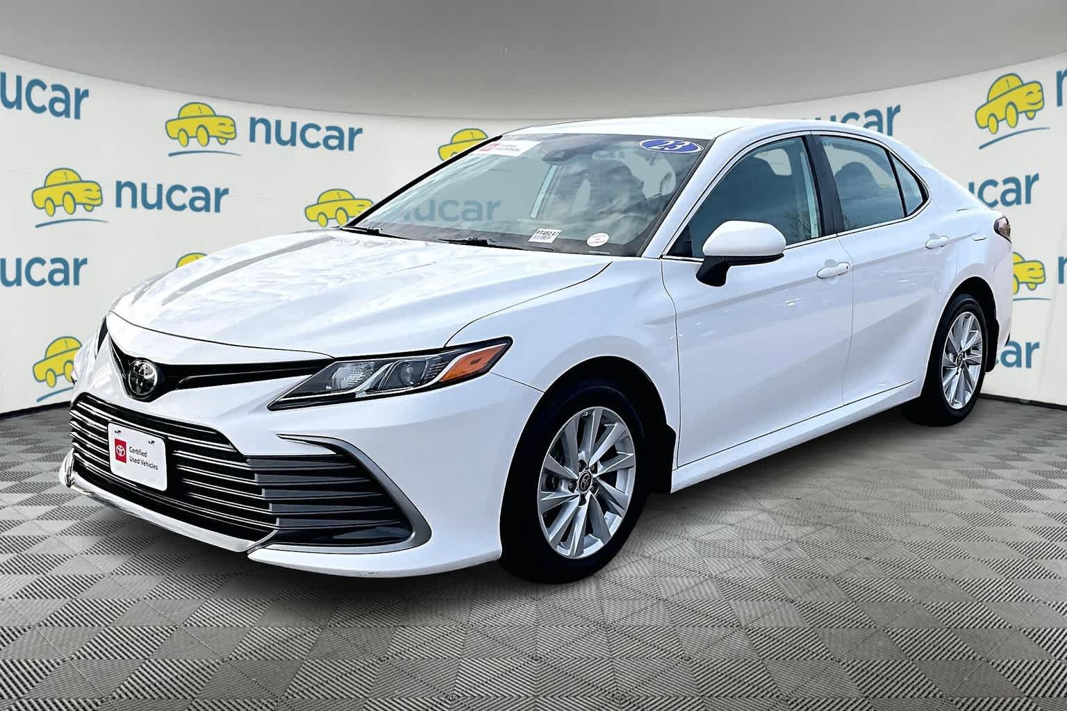 2023 Toyota Camry LE - Photo 3