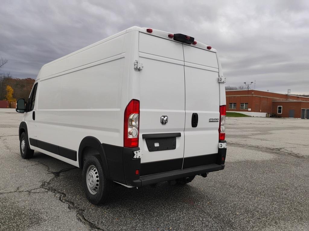 2024 Ram ProMaster 2500 High Roof - Photo 3