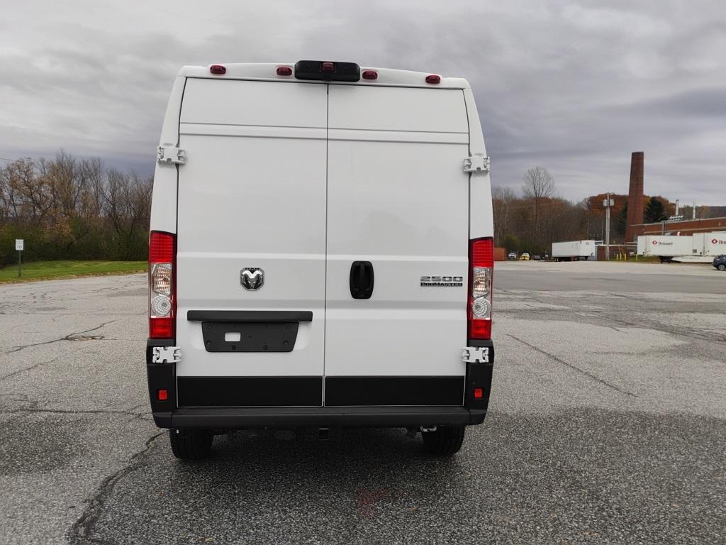 2024 Ram ProMaster 2500 High Roof - Photo 4