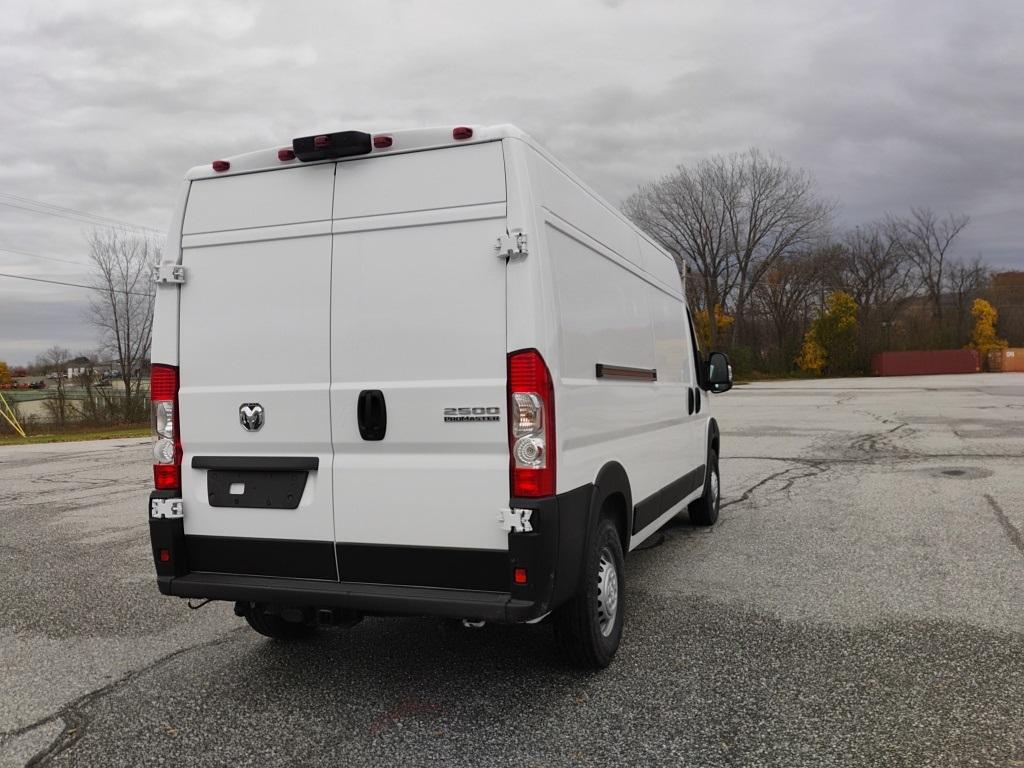 2024 Ram ProMaster 2500 High Roof - Photo 5