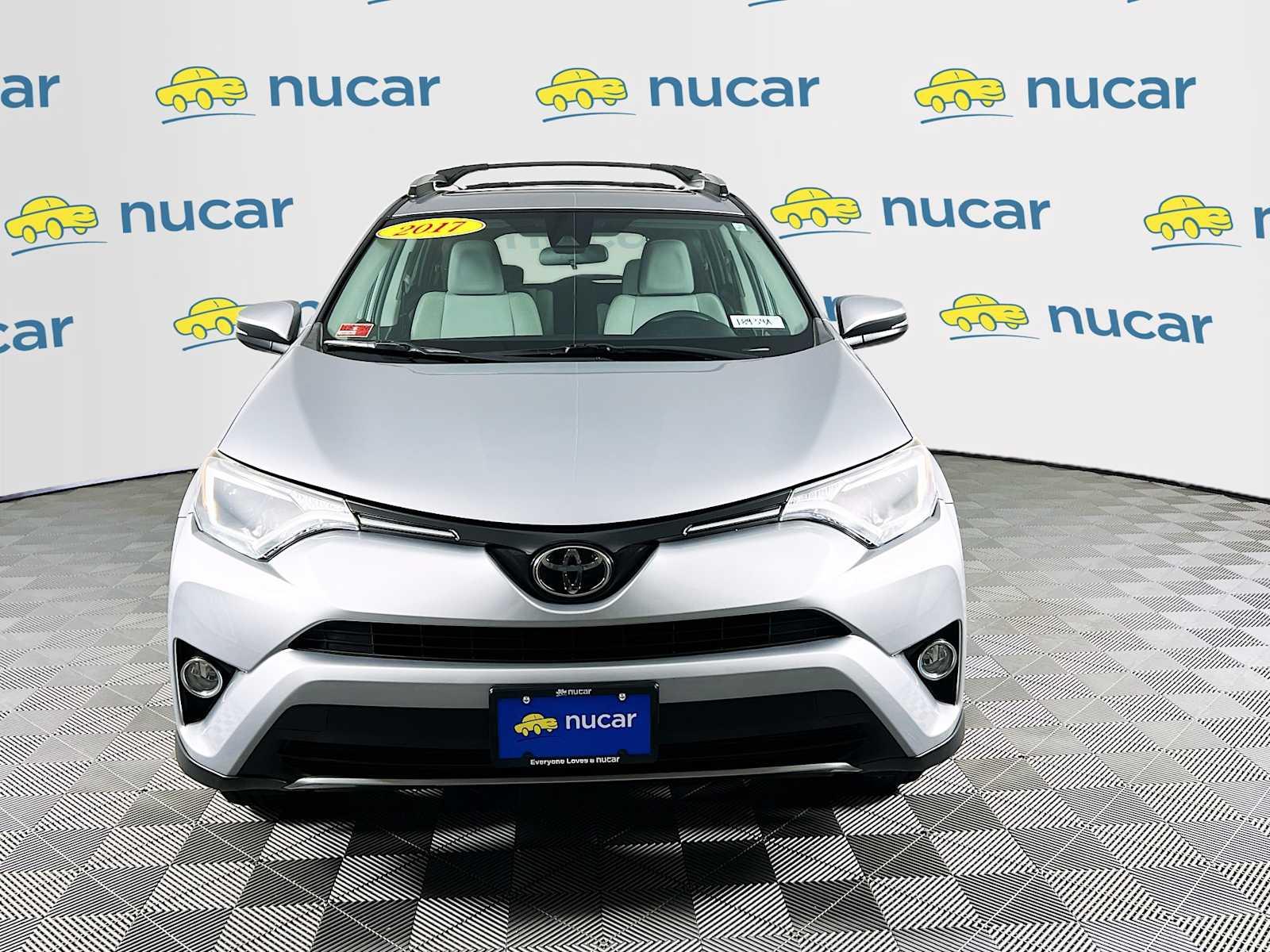 2017 Toyota RAV4 XLE - Photo 2