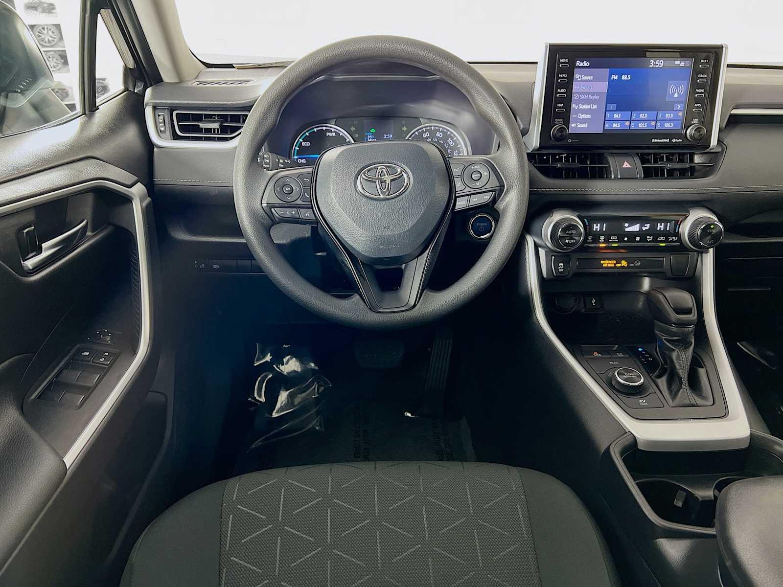 2021 Toyota RAV4 Hybrid XLE - Photo 22