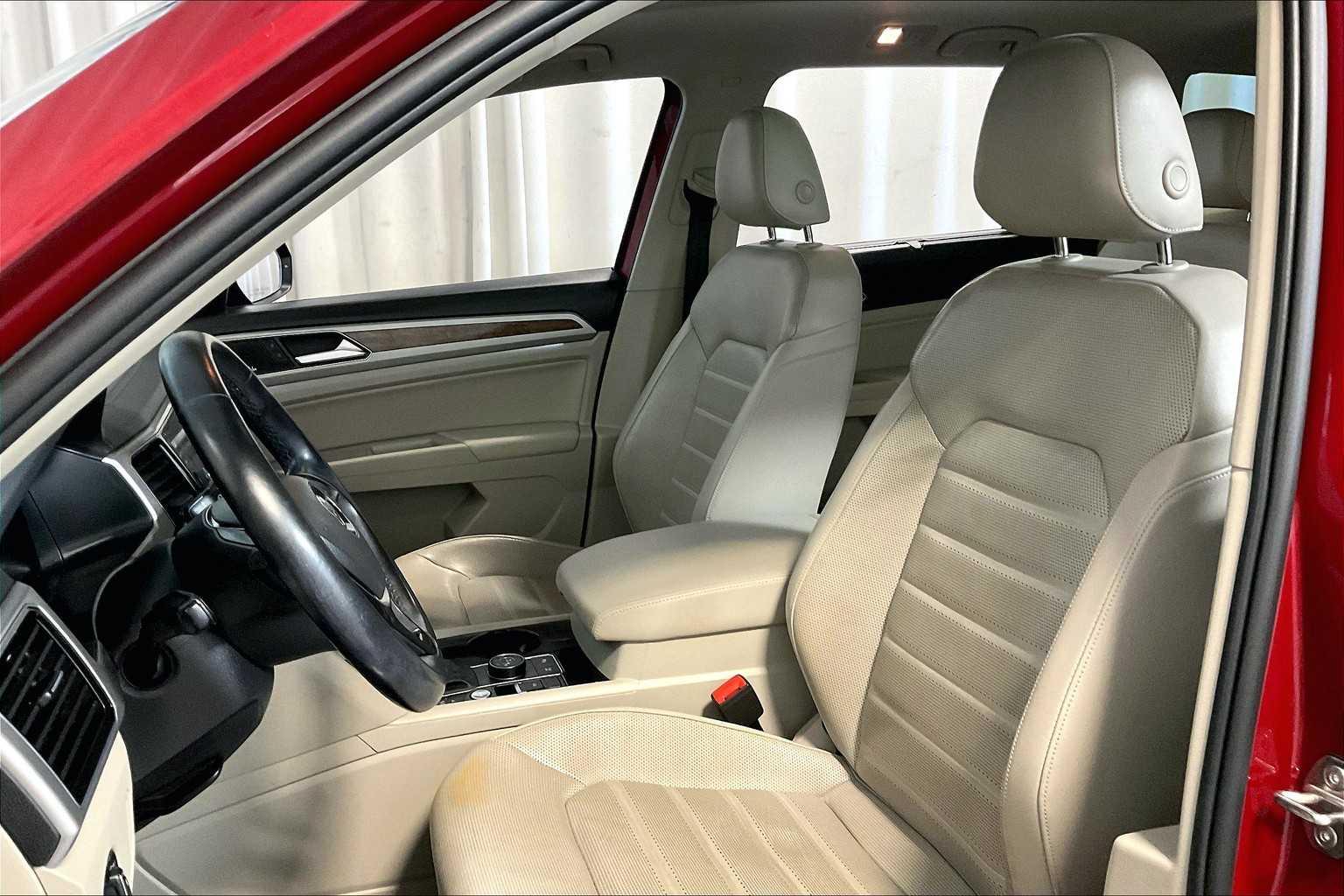 2018 Volkswagen Atlas 3.6L V6 SEL Premium - Photo 10