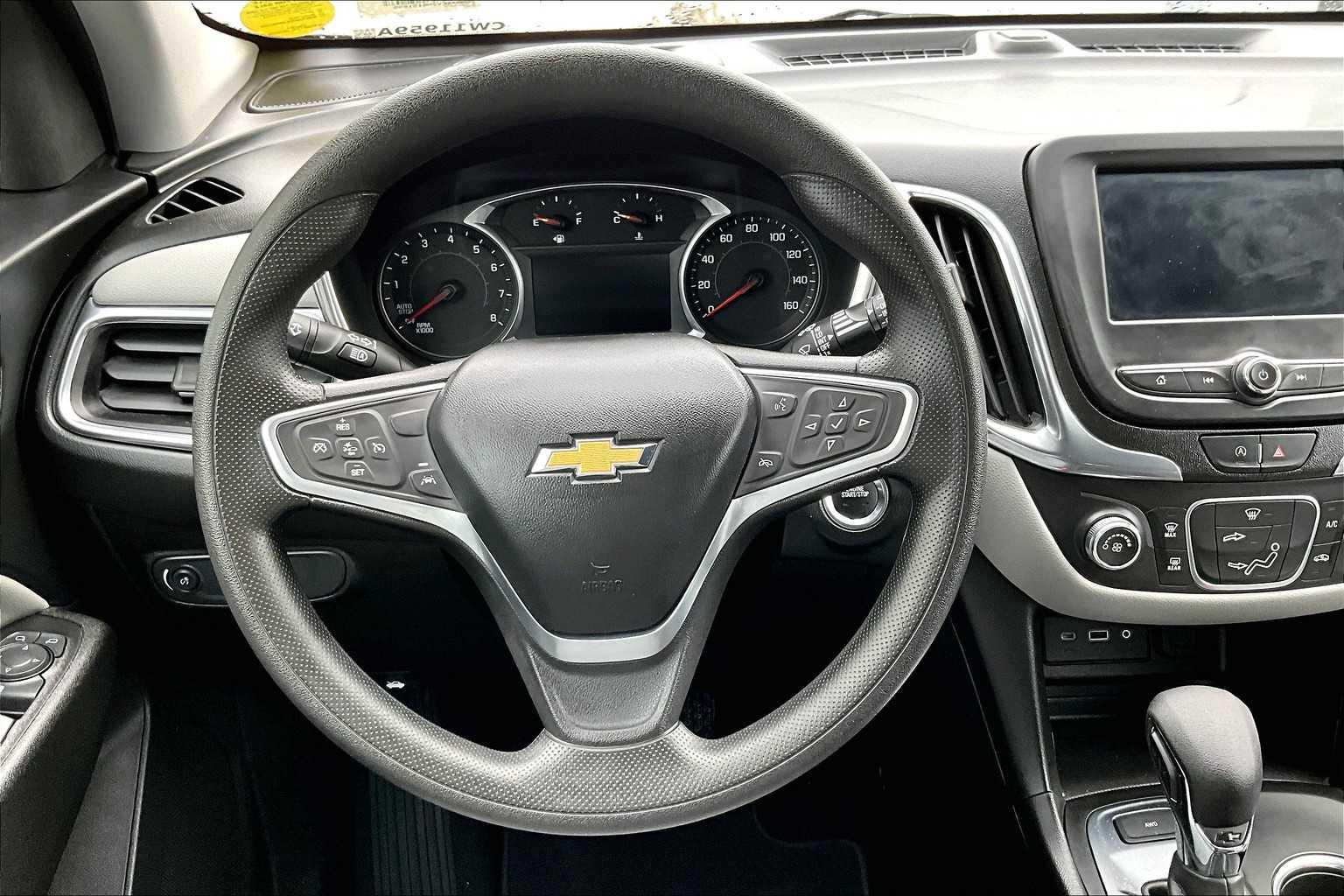 2022 Chevrolet Equinox LS - Photo 17