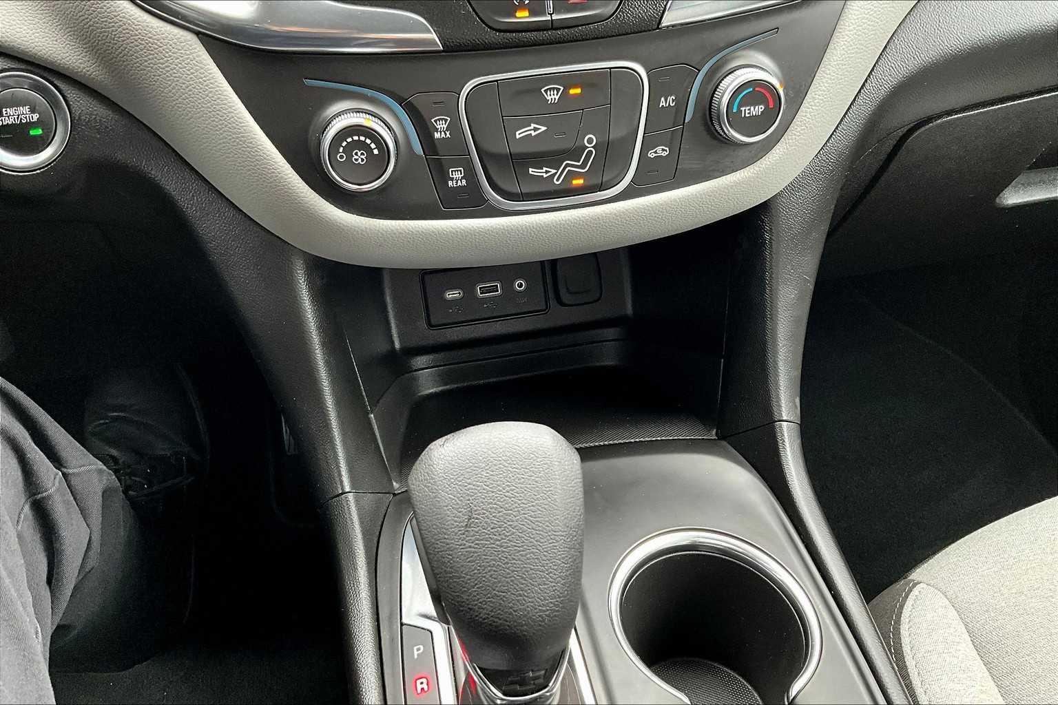 2022 Chevrolet Equinox LS - Photo 25