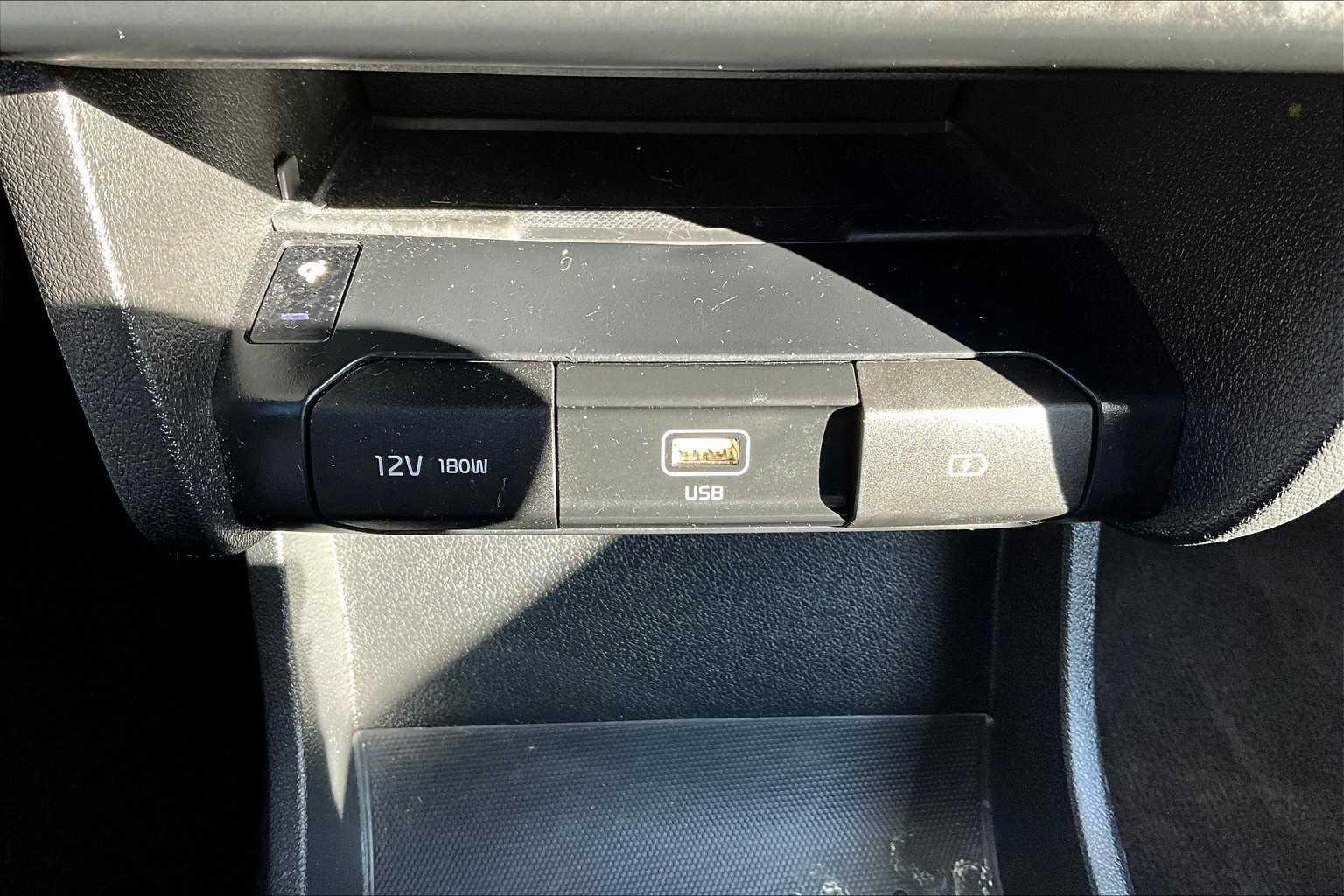 2022 Kia Niro EV EX - Photo 25