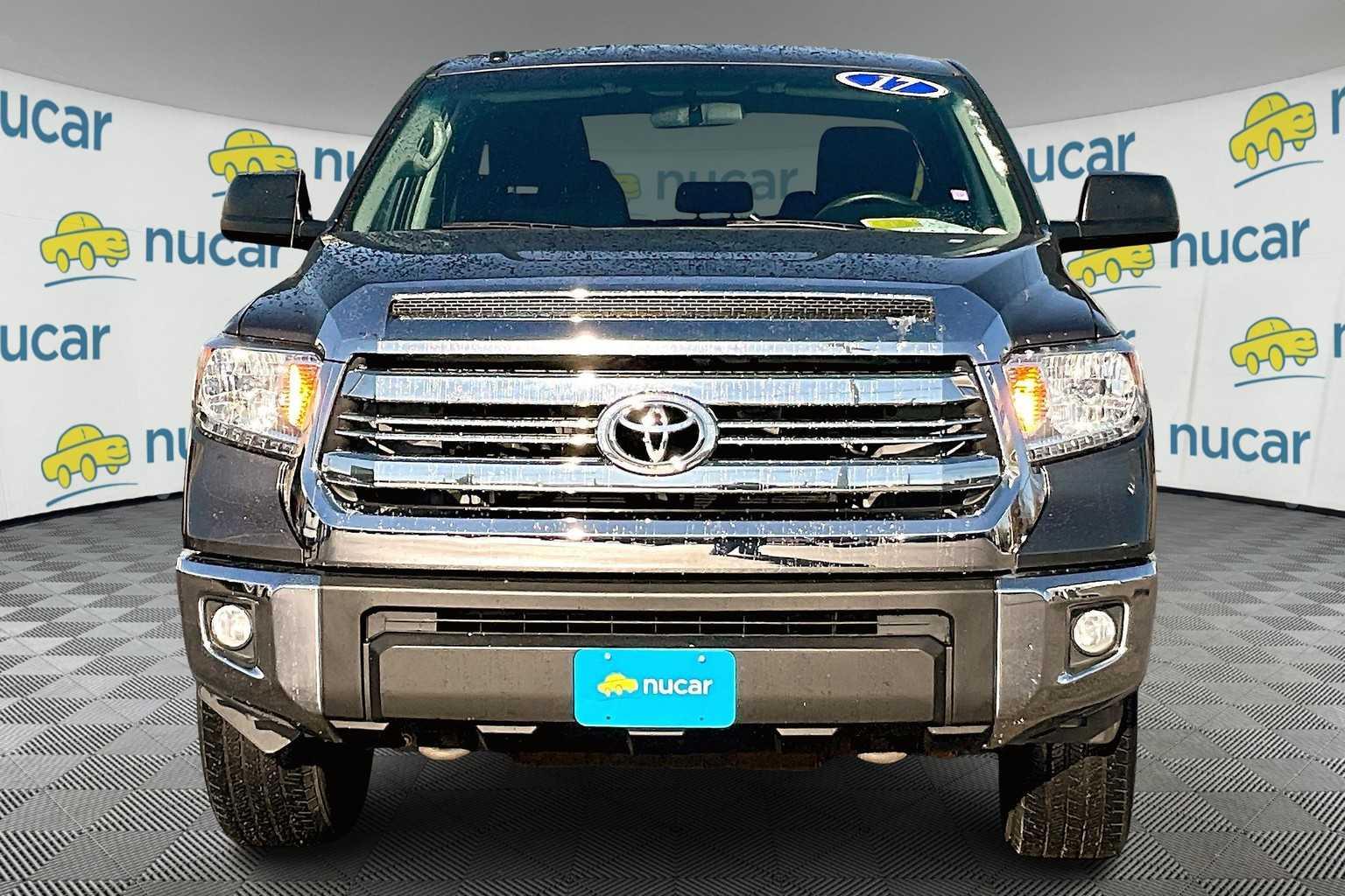 2017 Toyota Tundra SR5 - Photo 2