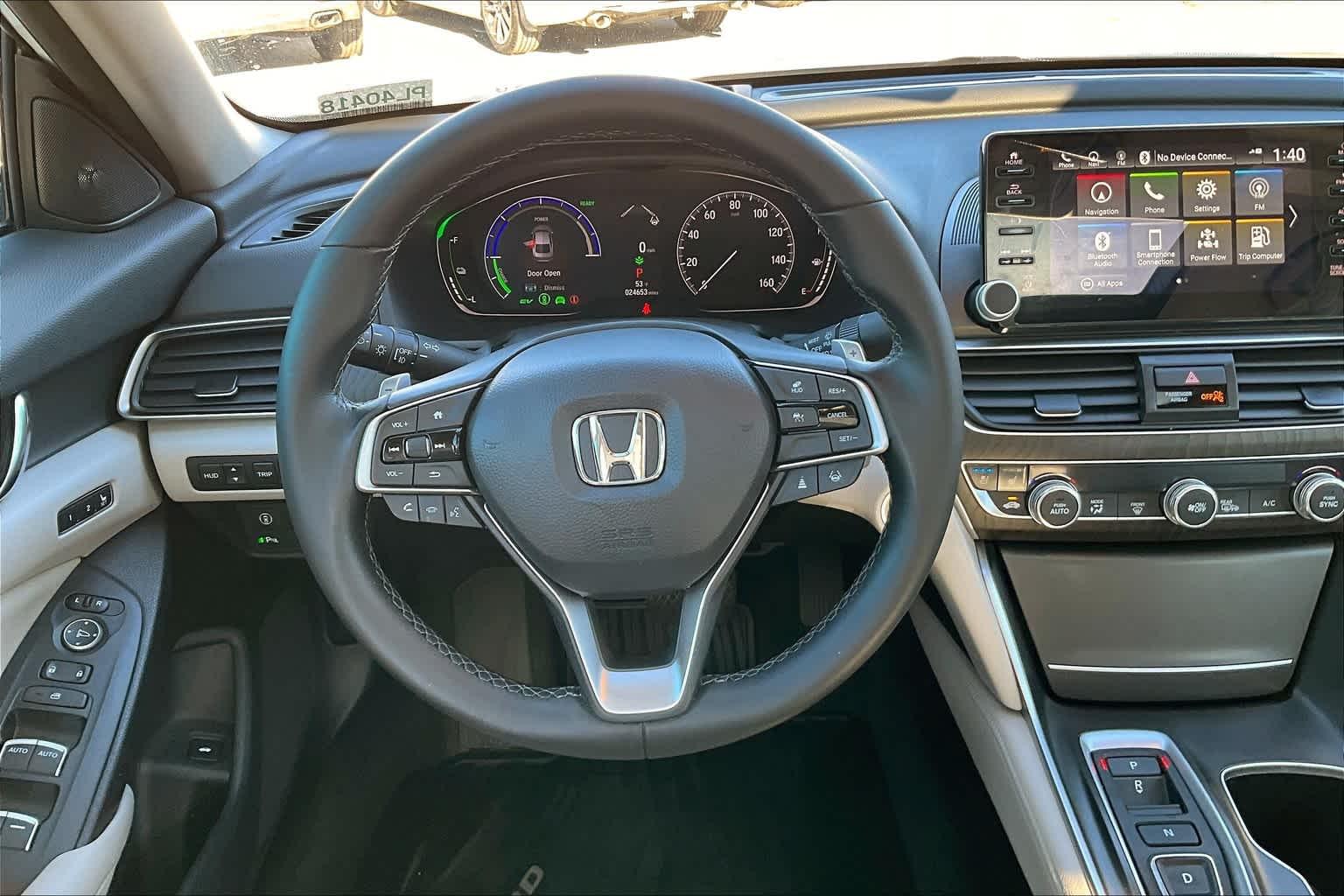 2022 Honda Accord Hybrid Touring - Photo 16