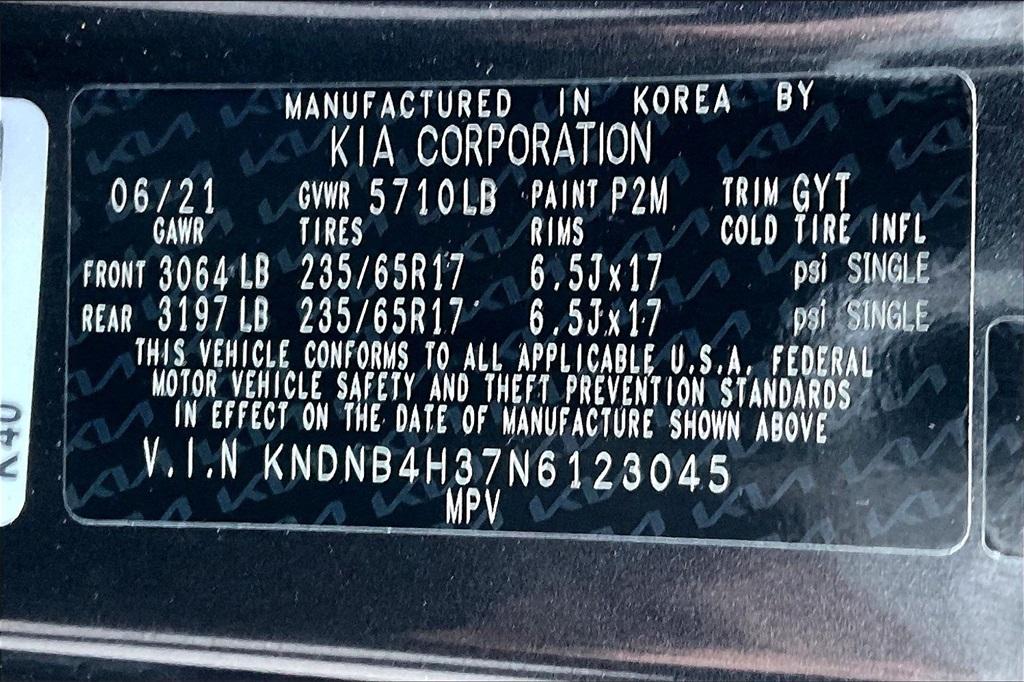 2022 Kia Carnival LX - Photo 32