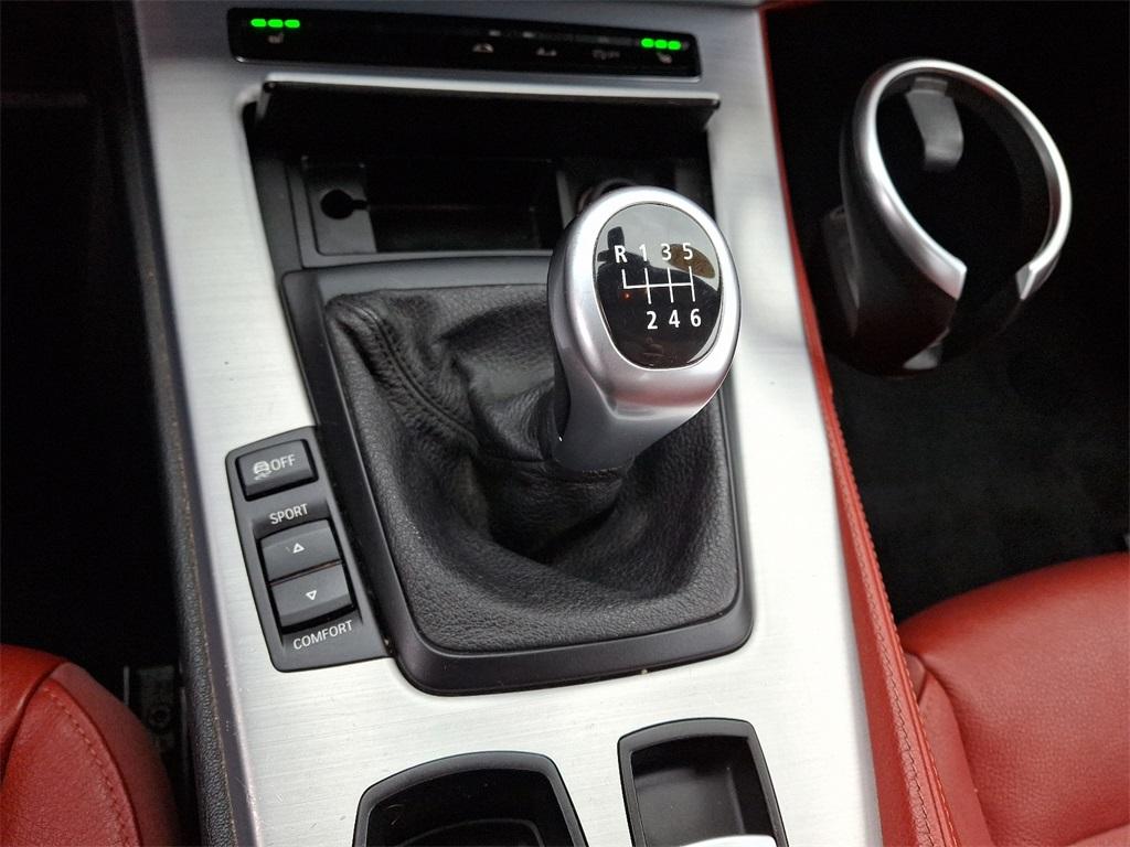 2013 BMW Z4 sDrive28i - Photo 14