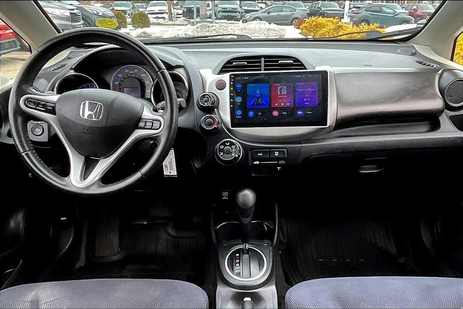 2013 Honda Fit Sport - Photo 20