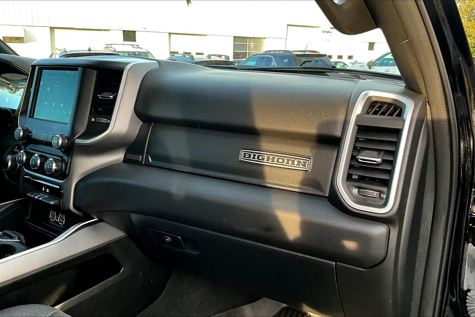 2022 Ram 1500 Big Horn 4x4 Quad Cab 64 Box - Photo 13