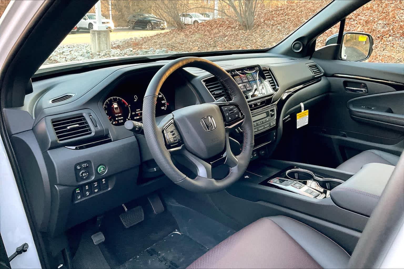 2025 Honda Ridgeline Black Edition AWD - Photo 9