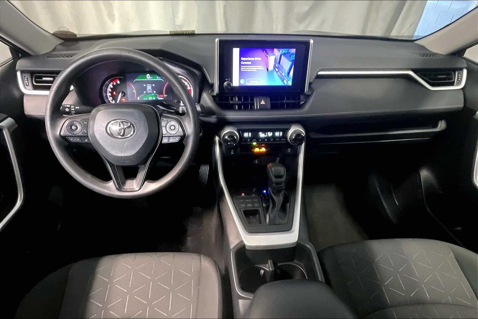 2023 Toyota RAV4 XLE - Photo 22