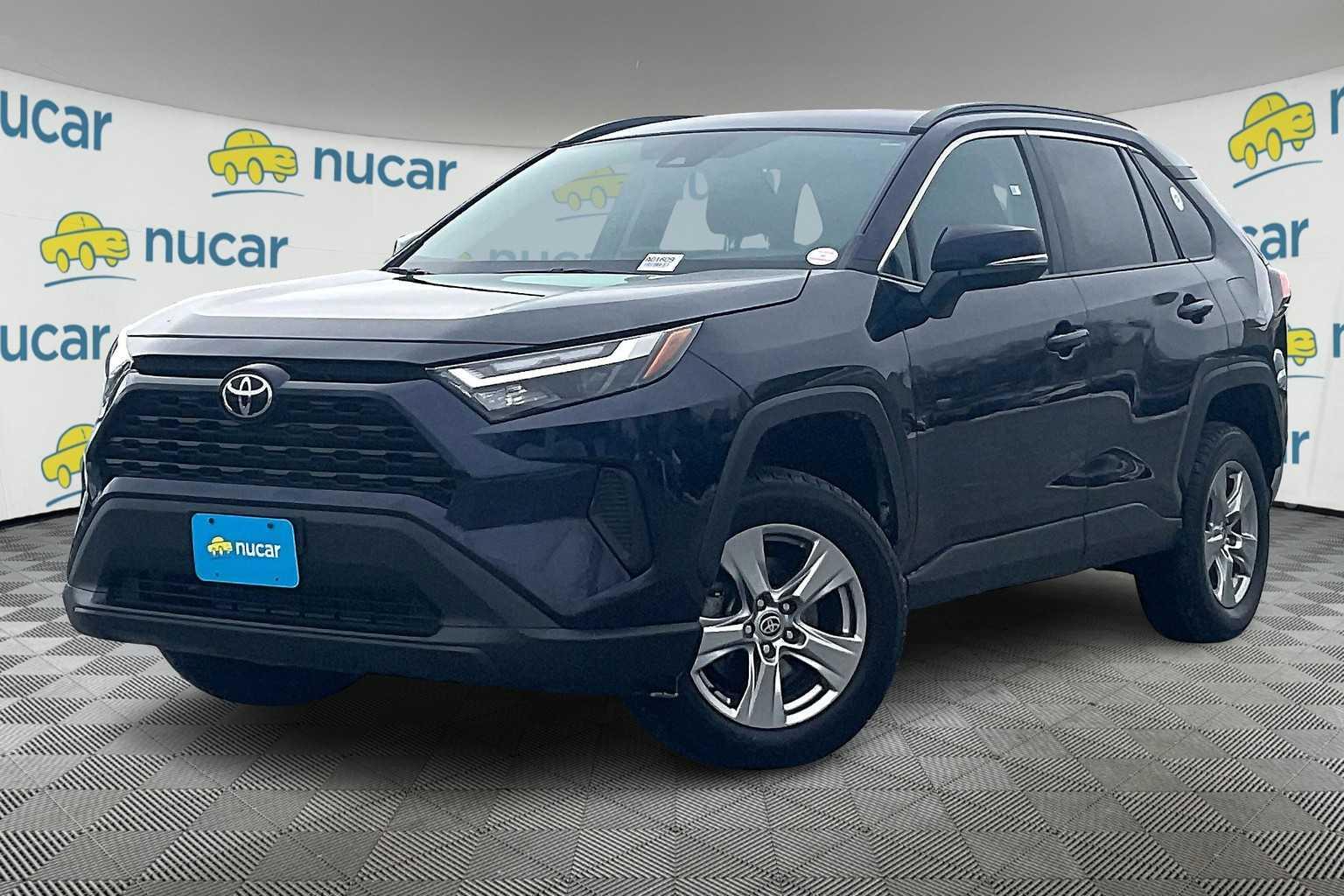 2023 Toyota RAV4 XLE - Photo 3