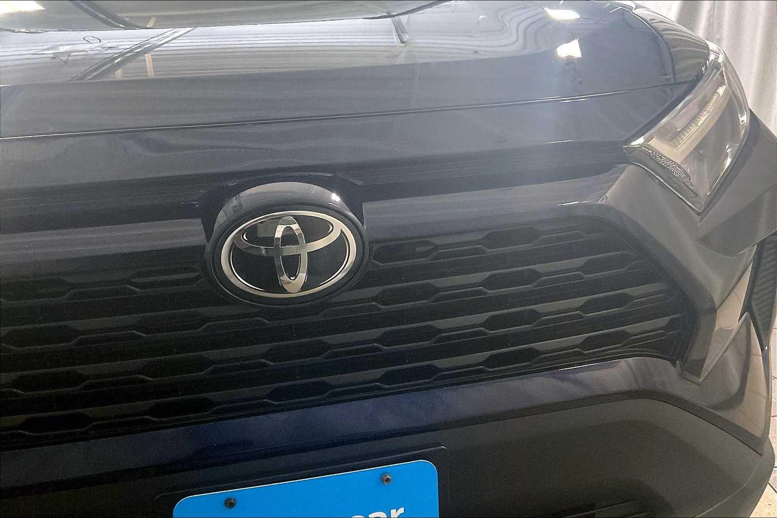 2023 Toyota RAV4 XLE - Photo 32