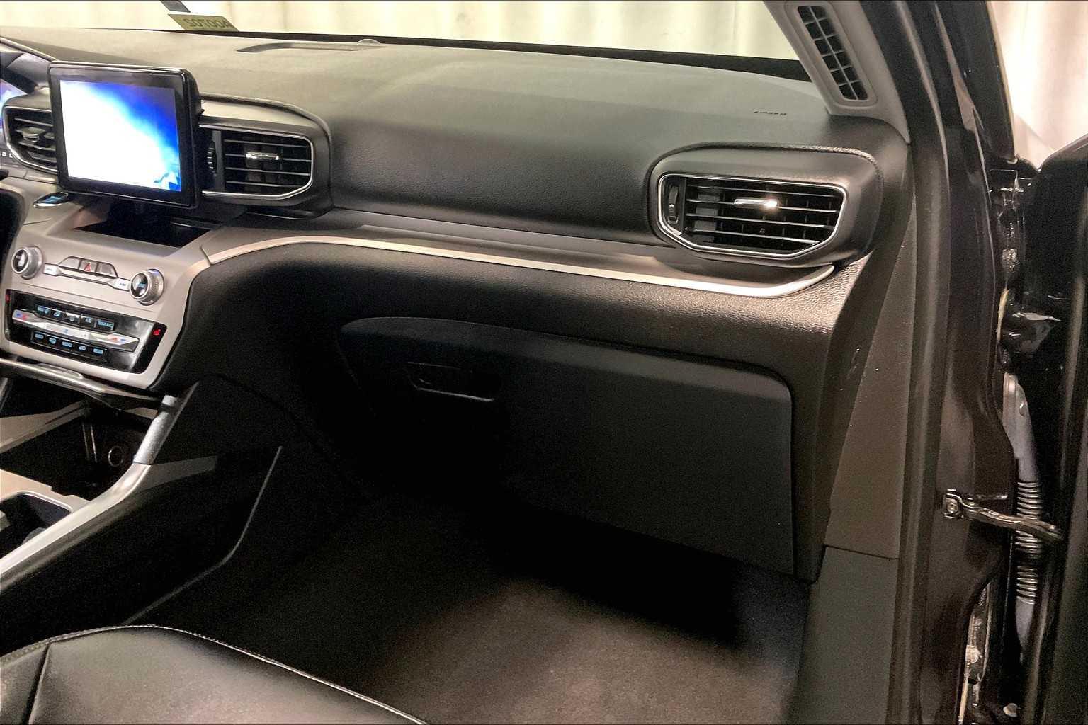 2021 Ford Explorer XLT - Photo 13