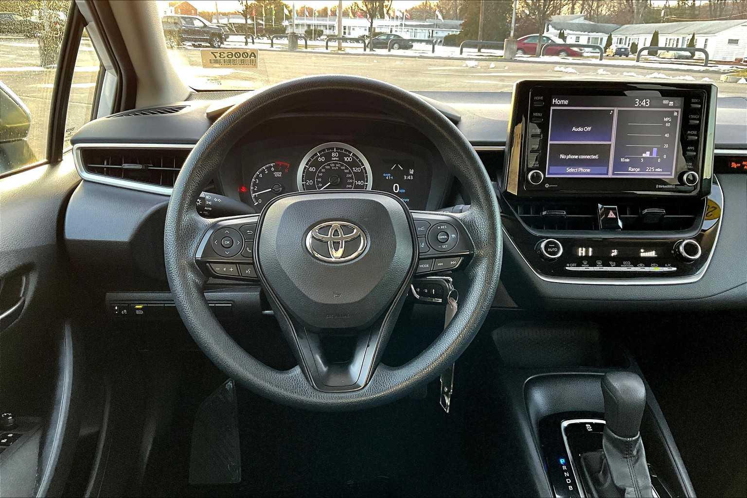 2022 Toyota Corolla LE - Photo 17