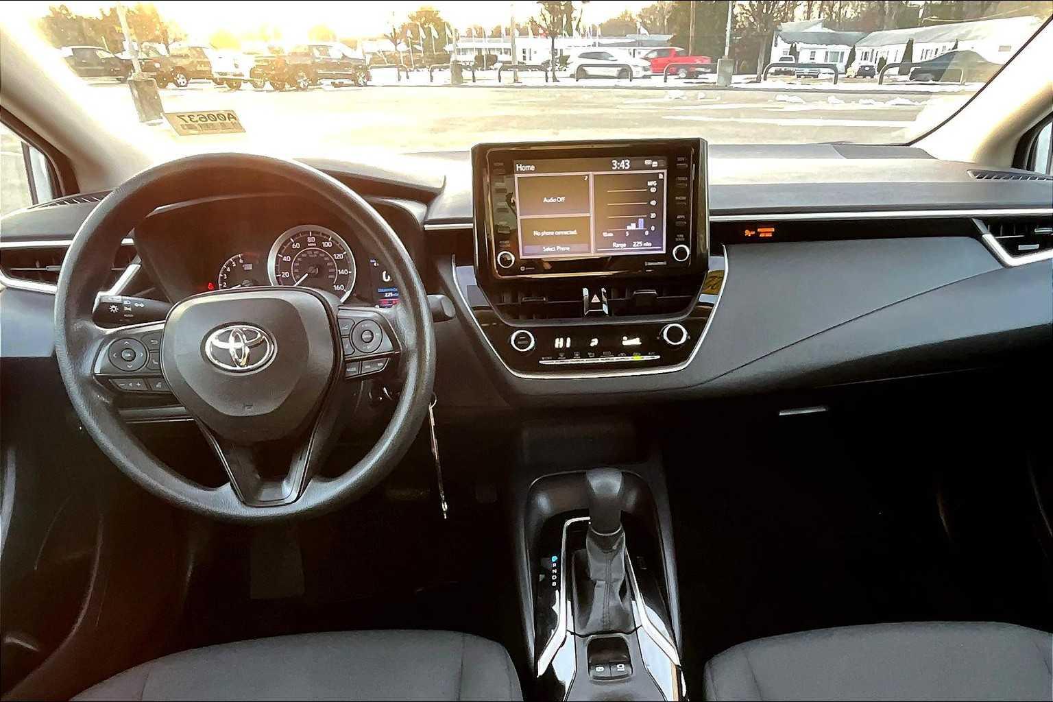 2022 Toyota Corolla LE - Photo 21