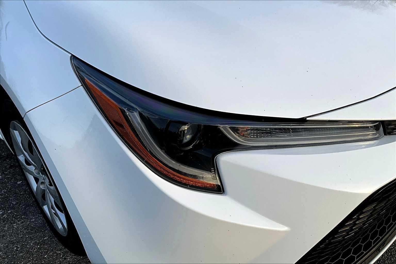 2022 Toyota Corolla LE - Photo 32