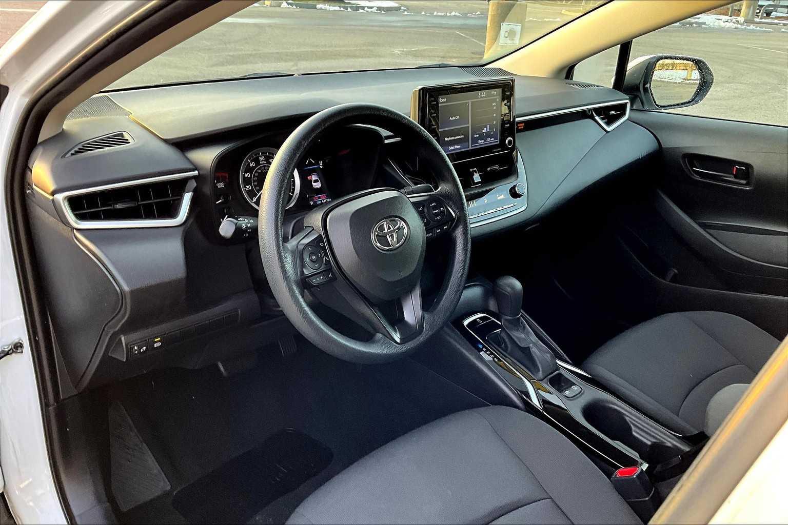 2022 Toyota Corolla LE - Photo 8