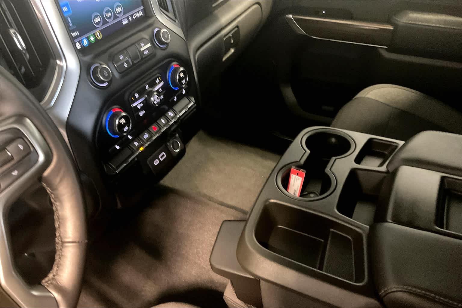 2020 Chevrolet Silverado 1500 RST 4WD Crew Cab 147 - Photo 20