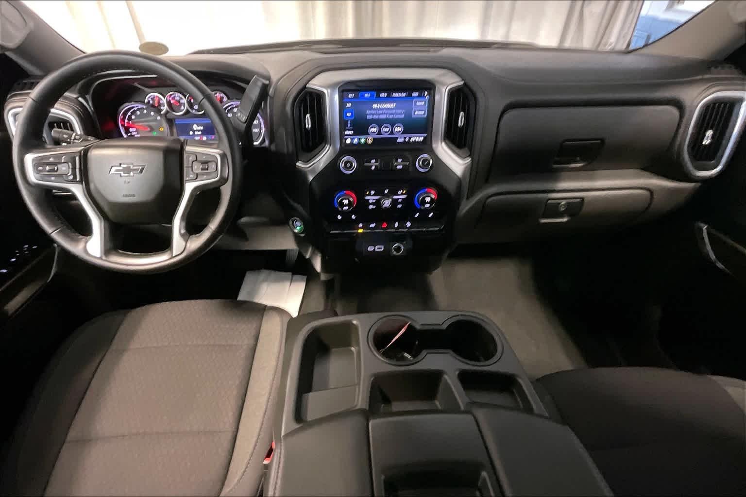 2020 Chevrolet Silverado 1500 RST 4WD Crew Cab 147 - Photo 21