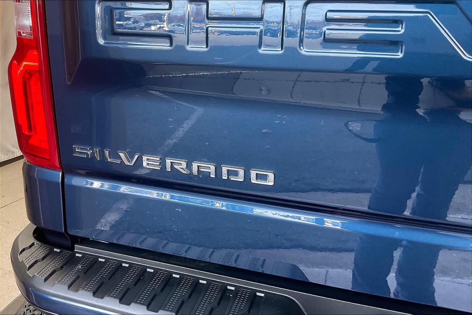 2020 Chevrolet Silverado 1500 RST 4WD Crew Cab 147 - Photo 28