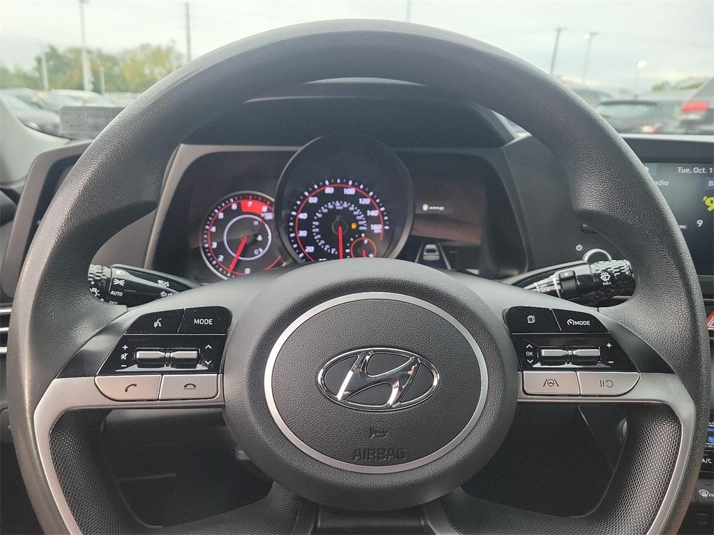 2021 Hyundai Elantra SEL - Photo 17