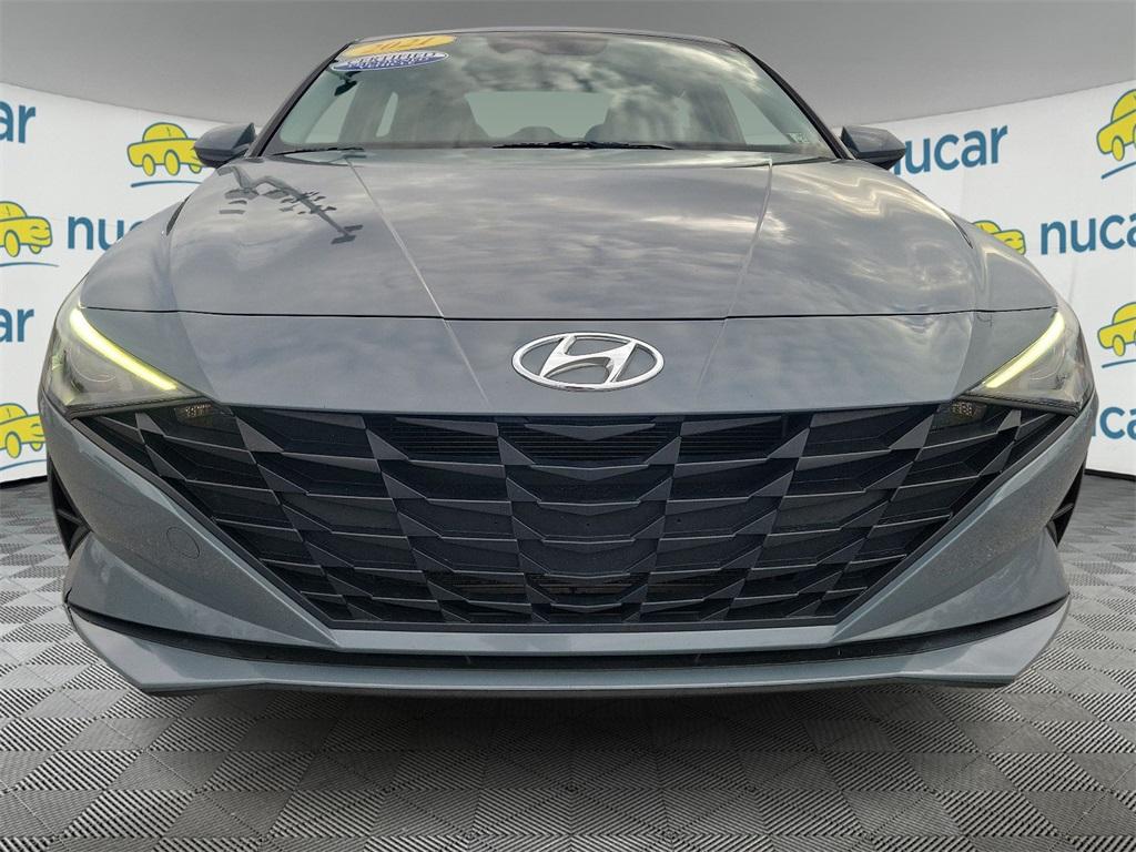 2021 Hyundai Elantra SEL - Photo 2