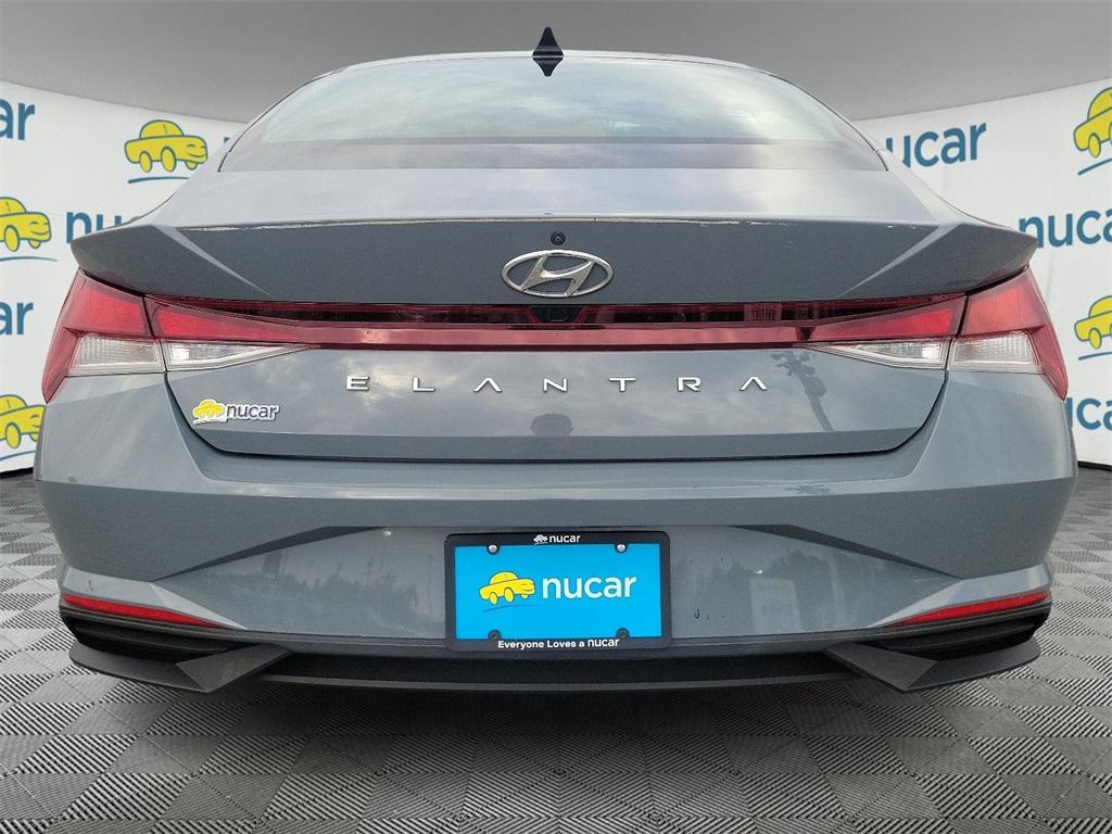 2021 Hyundai Elantra SEL - Photo 5