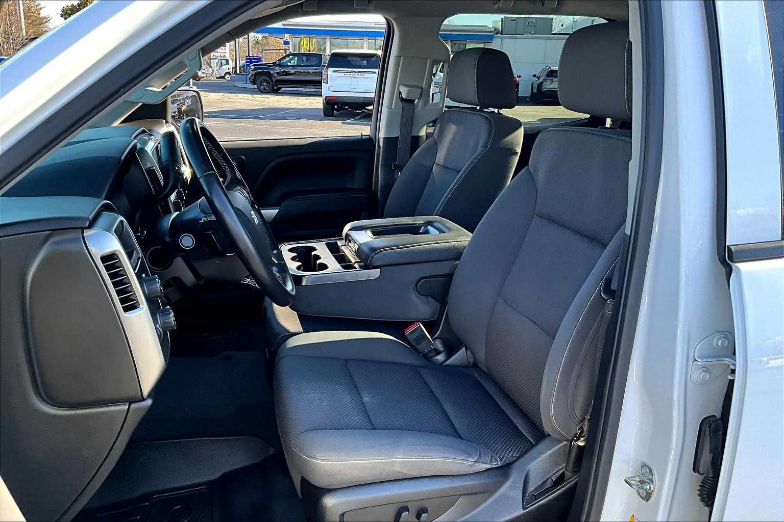 2018 Chevrolet Silverado 1500 LT - Photo 10