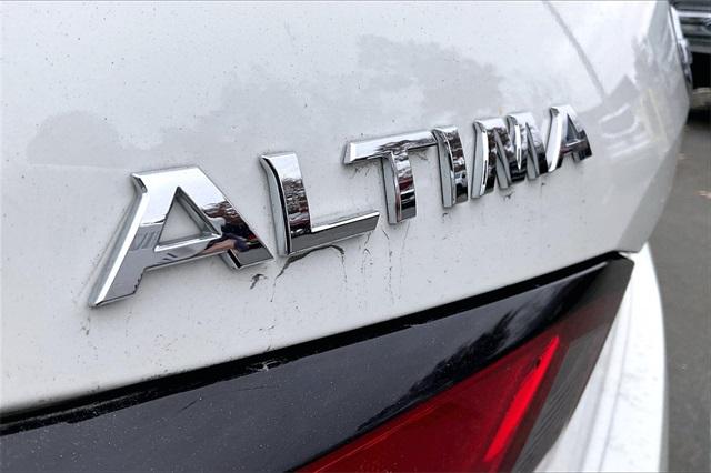 2022 Nissan Altima 2.5 SV - Photo 8