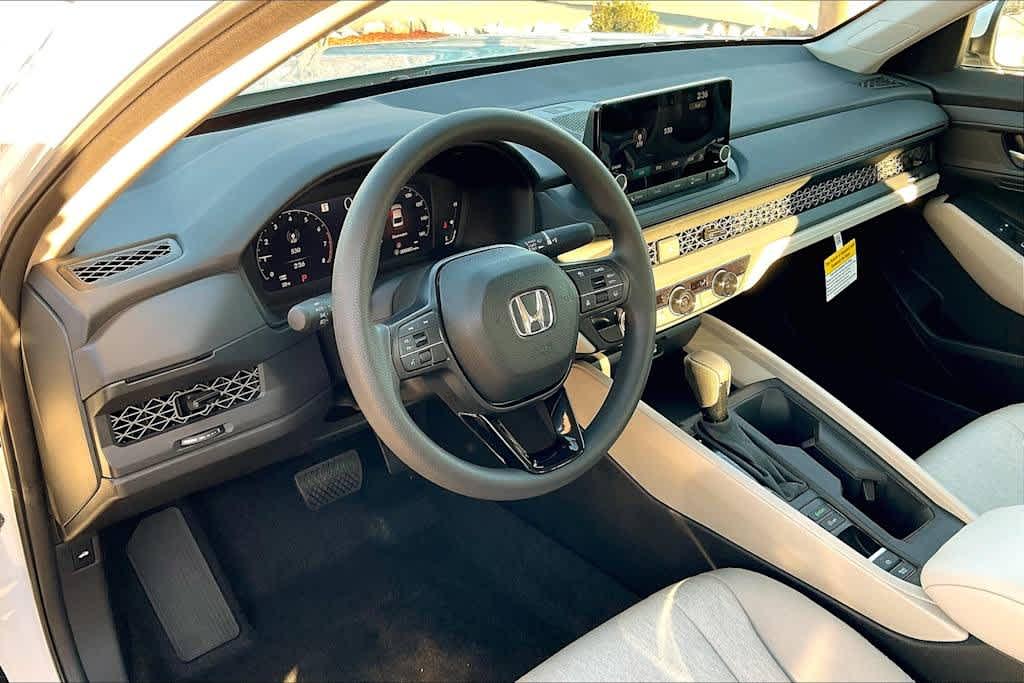 2025 Honda Accord LX - Photo 8