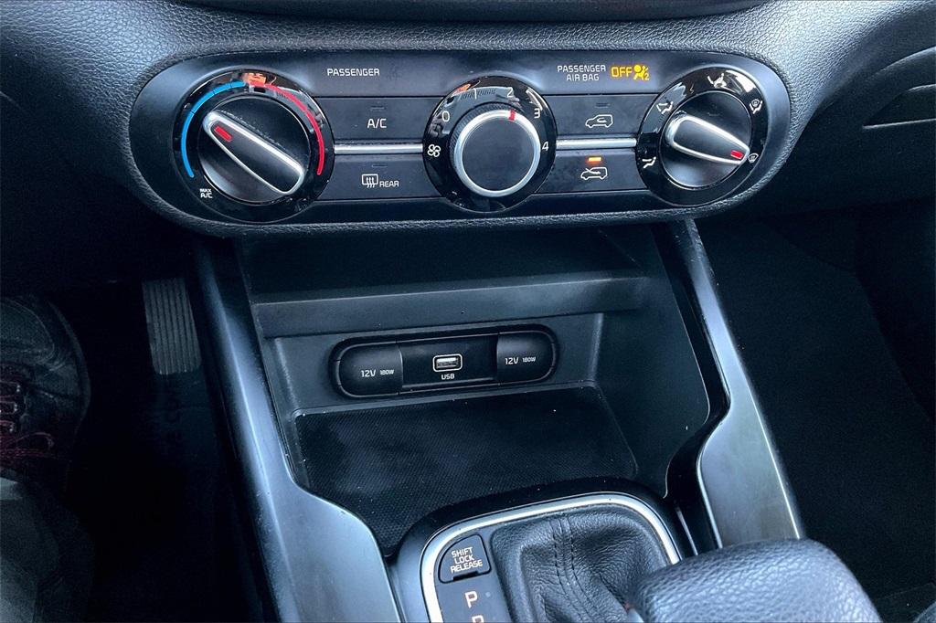 2021 Kia Soul S - Photo 24