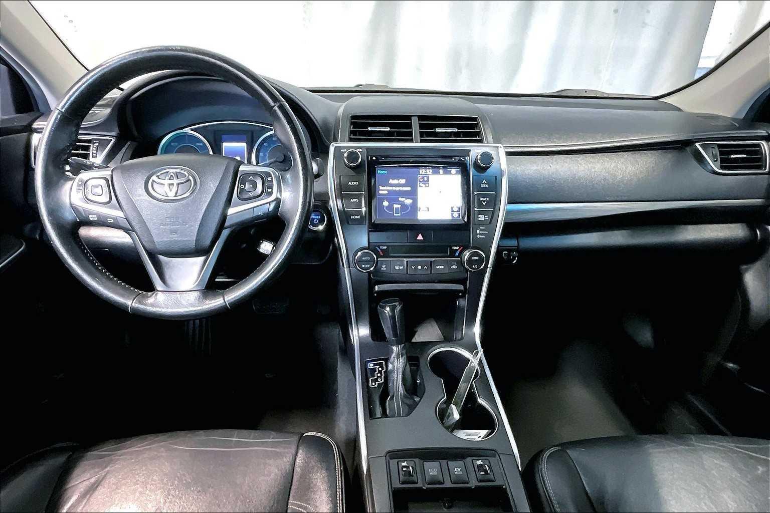 2015 Toyota Camry Hybrid XLE - Photo 21