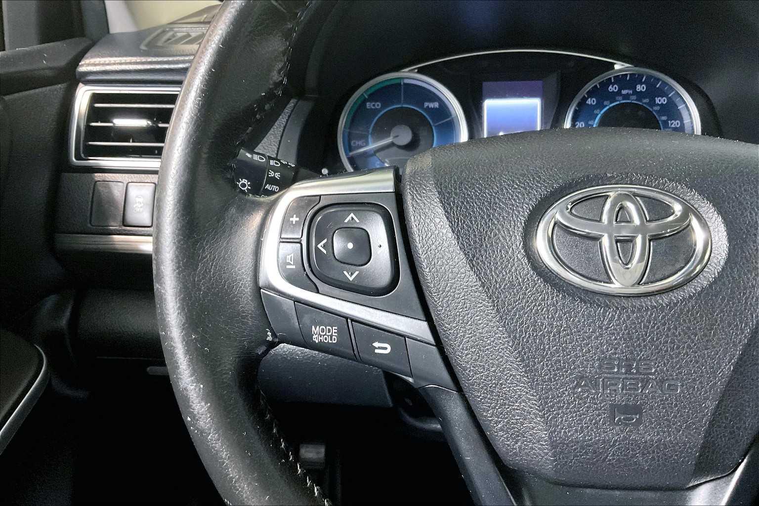 2015 Toyota Camry Hybrid XLE - Photo 22