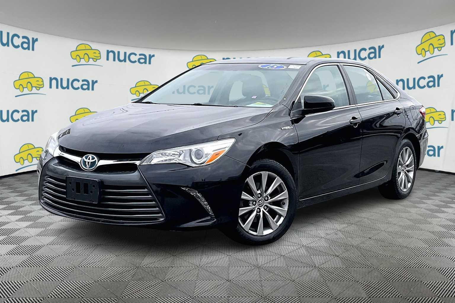 2015 Toyota Camry Hybrid XLE - Photo 3