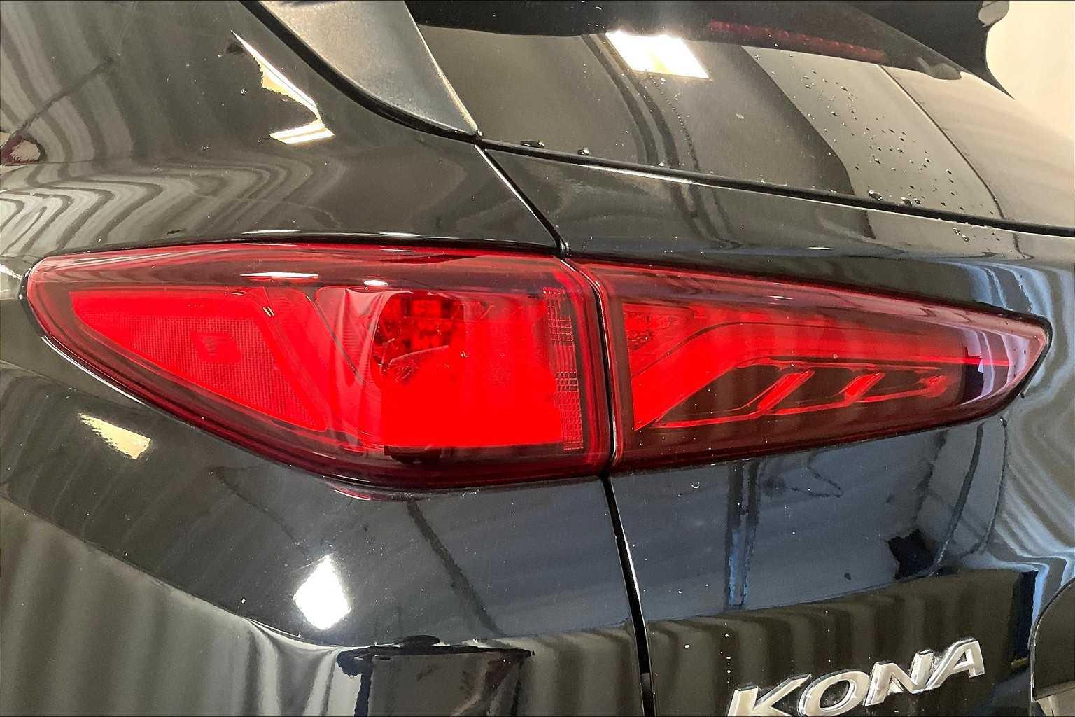 2021 Hyundai Kona Electric Limited - Photo 35